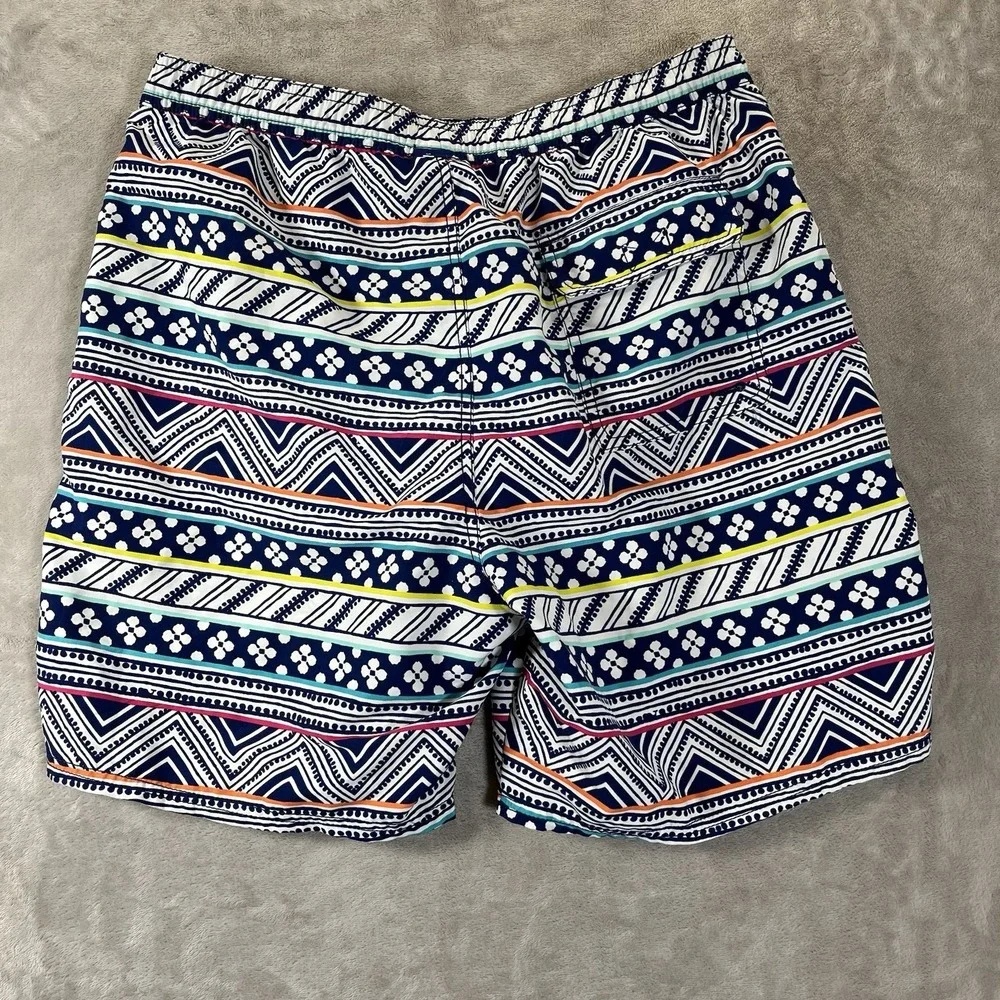 Vineyard Vines please see